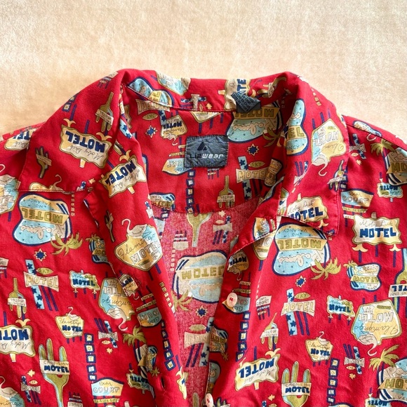 Vintage Motel Tourist Button-Up Shirt - Picture 4 of 6